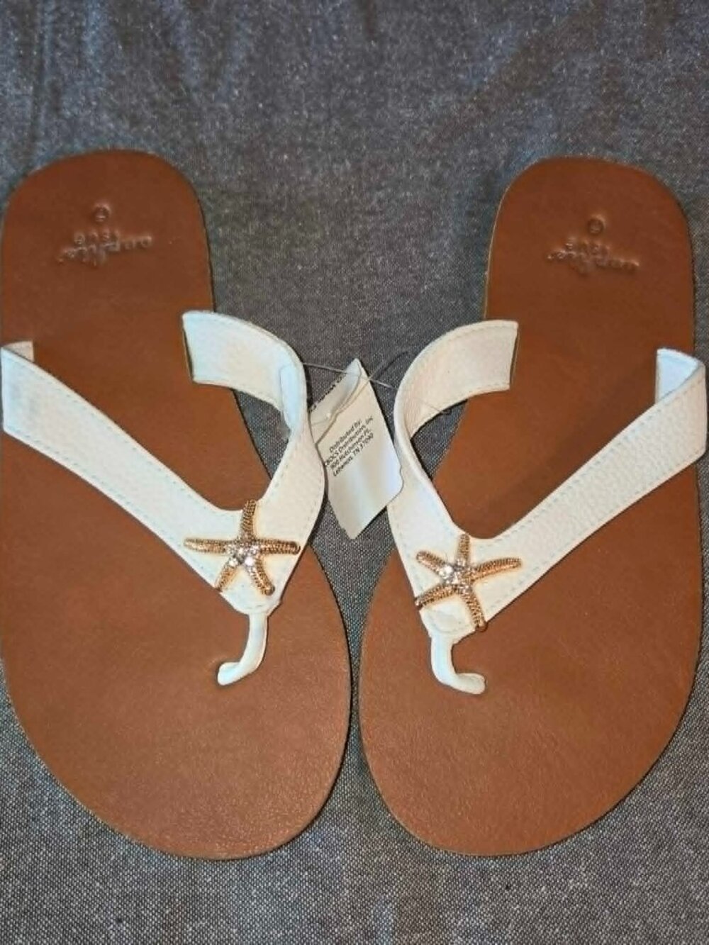Sophie Sue White Flip Flops w/ Rose Gold Starfish Charms Size 7 NWT
